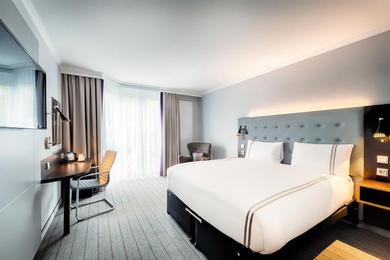 Premier Inn Stuttgart Bad Cannstatt Exterior photo